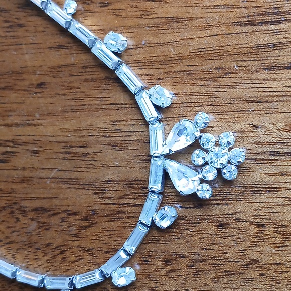 Phyllis Sterling Silver Vintage Crystal Flower Necklace Like New! RARE - Picture 3 of 8